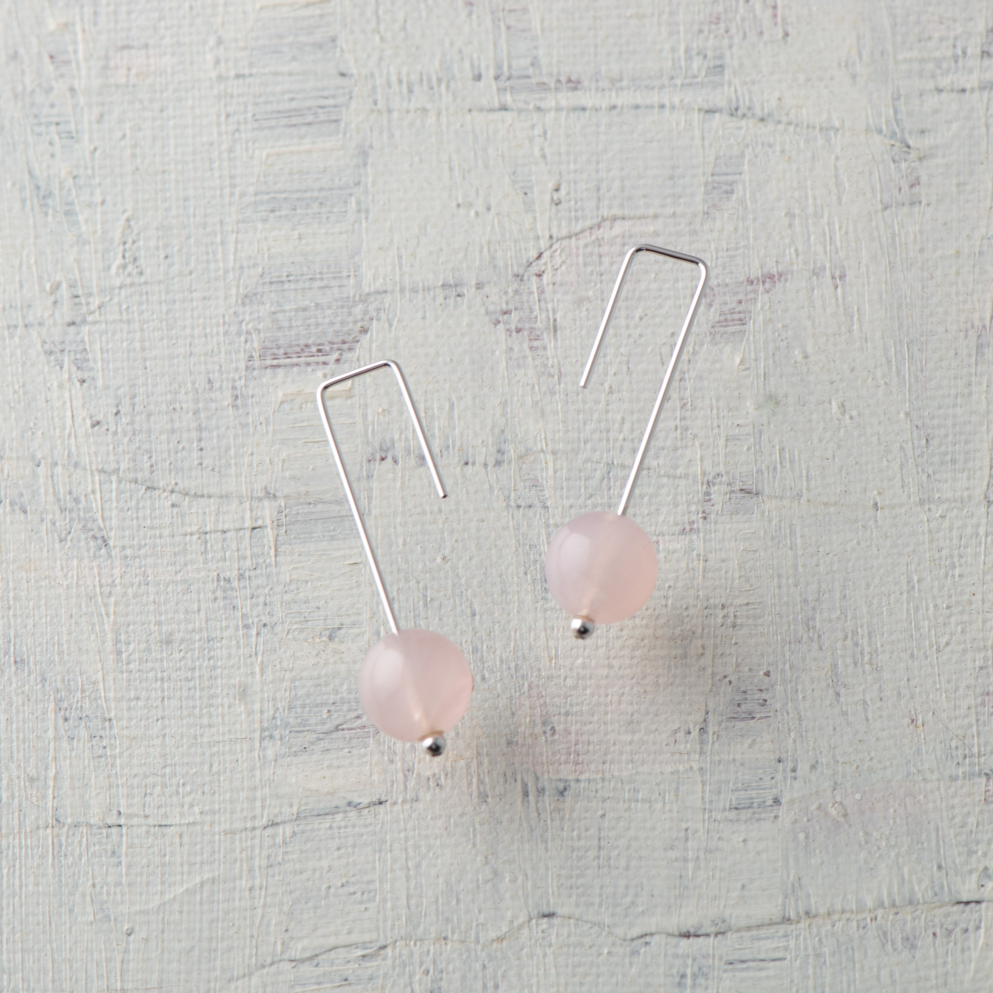 Crochet(クロシェ)ピアス 丸玉 ローズクォーツ(ロジウムコーティング)