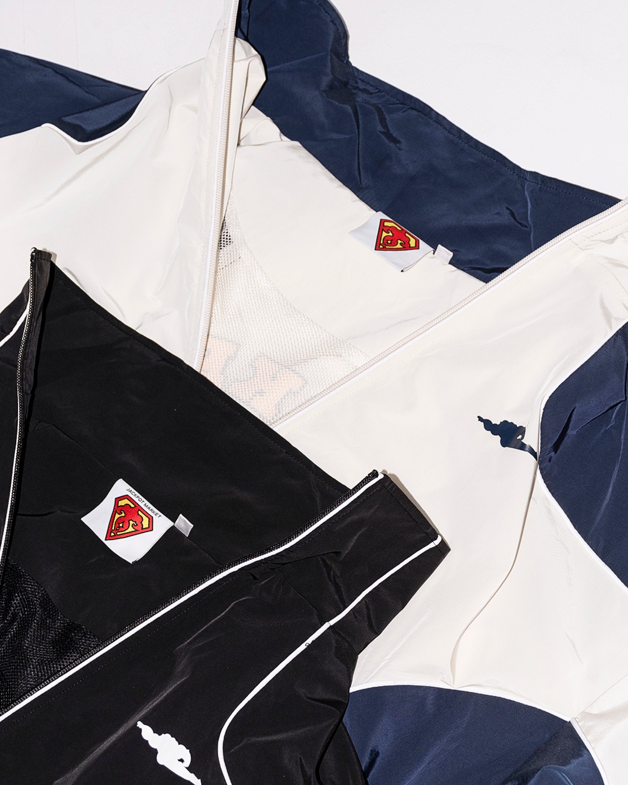 レトロジムナイロンジャケット　ホワイト