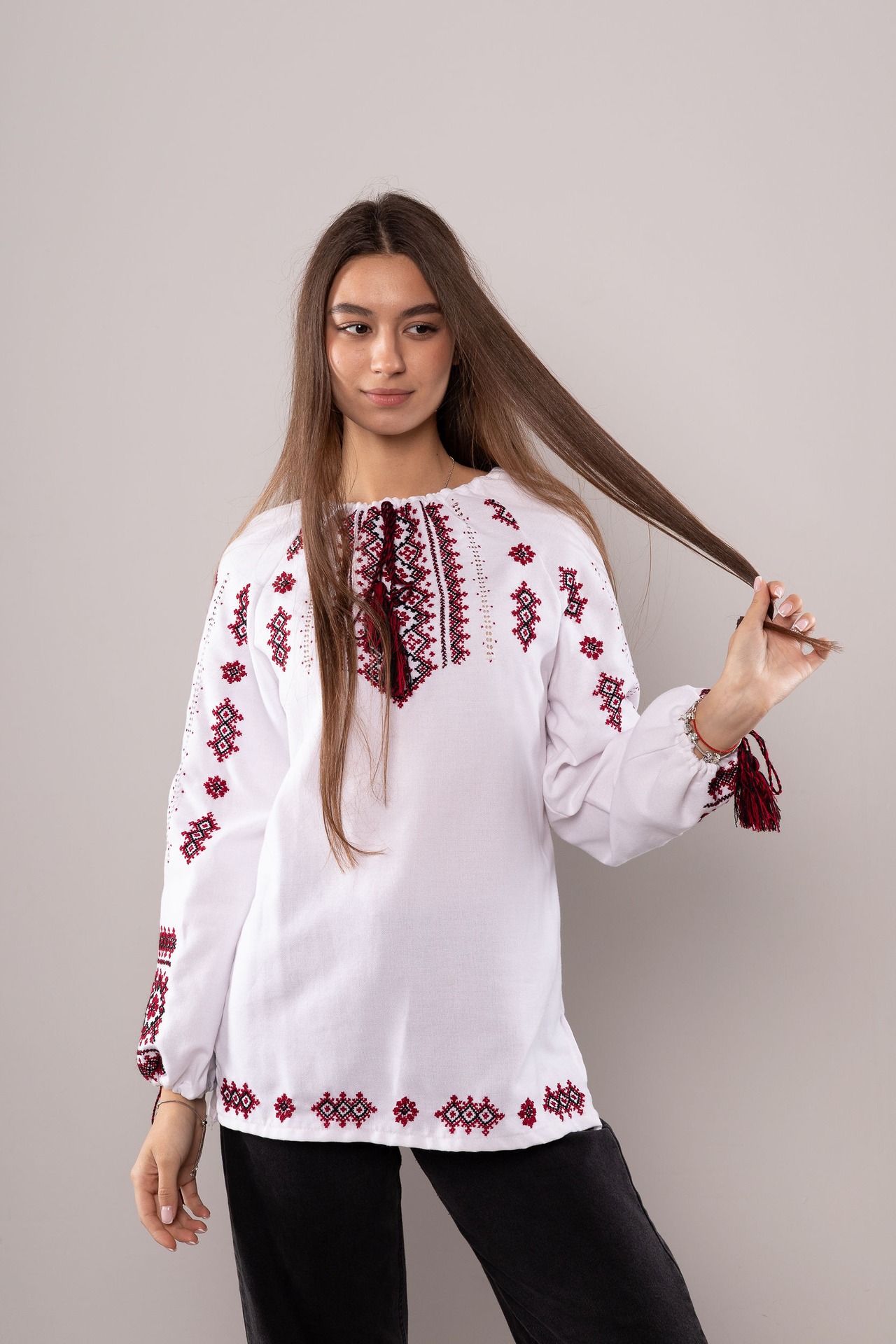 ウクライナ刺繍ヴィシヴァンカ・クラシック　ドニプロ　手刺繍　麻　レディース・フリーサイズ - 12