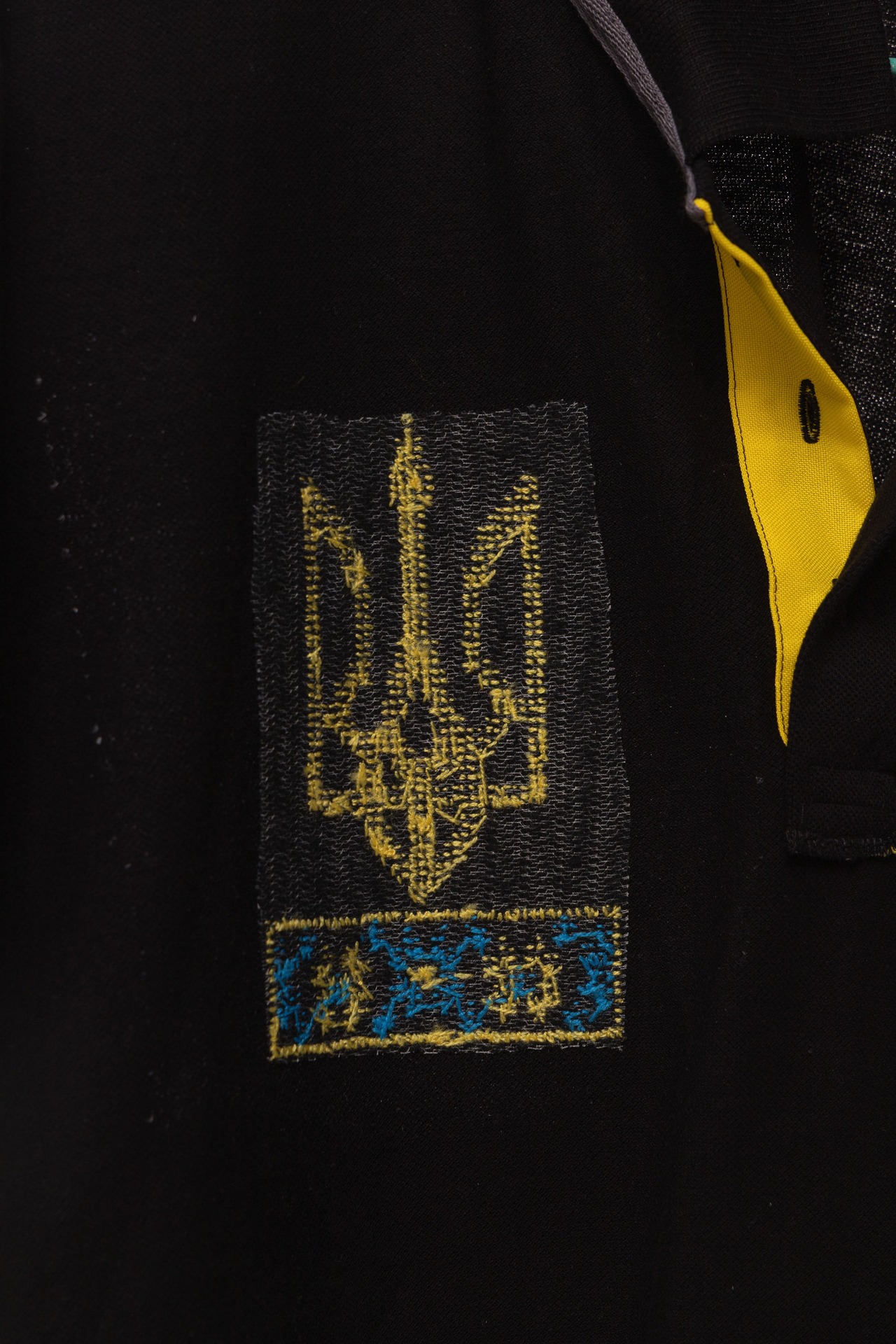 ウクライナ刺繍/国章ポロシャツ 半袖　クロスステッチ手刺繍　M-Lサイズ　メンズ - 13