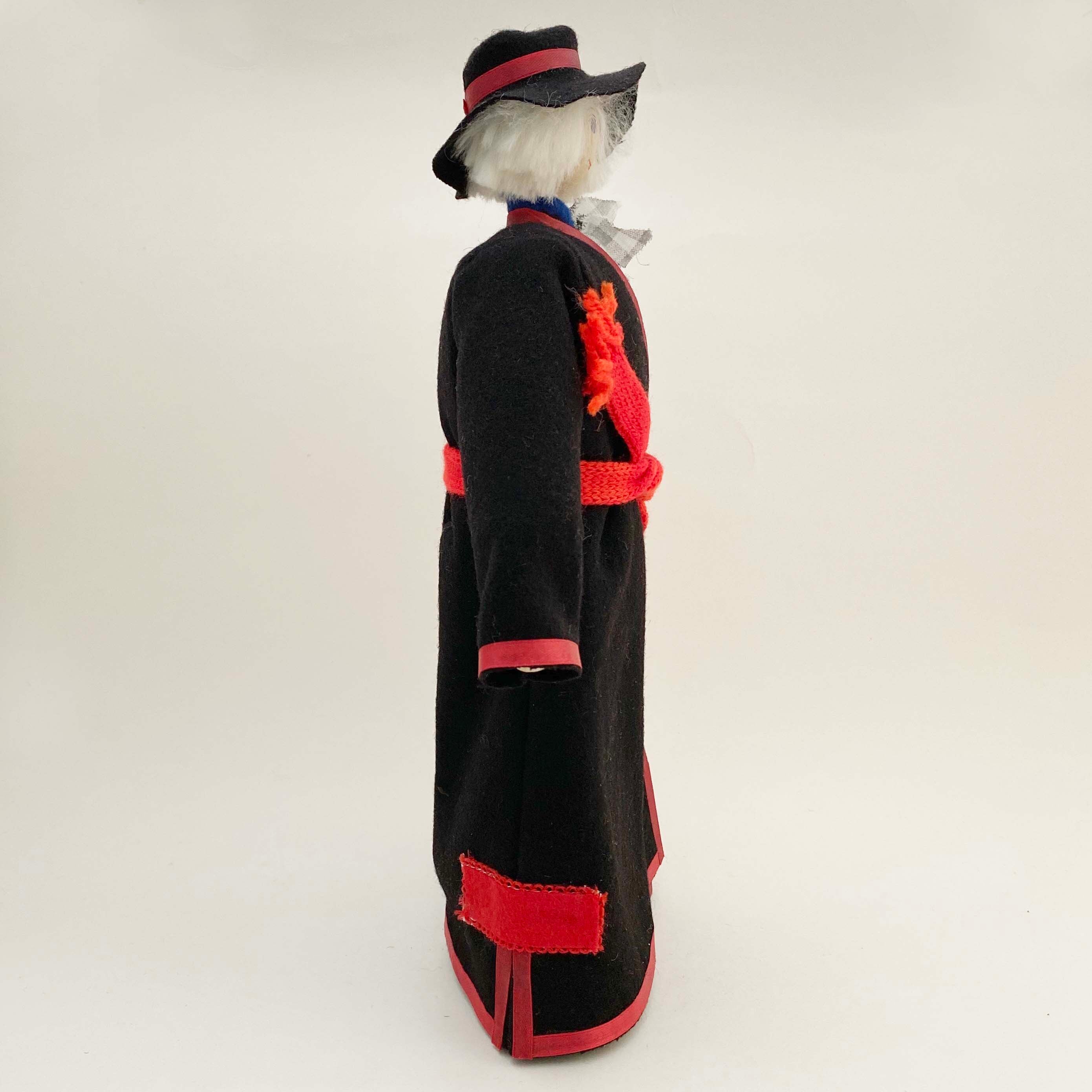 特大エストニアSALVO人形　ムルギー民族衣装の紳士