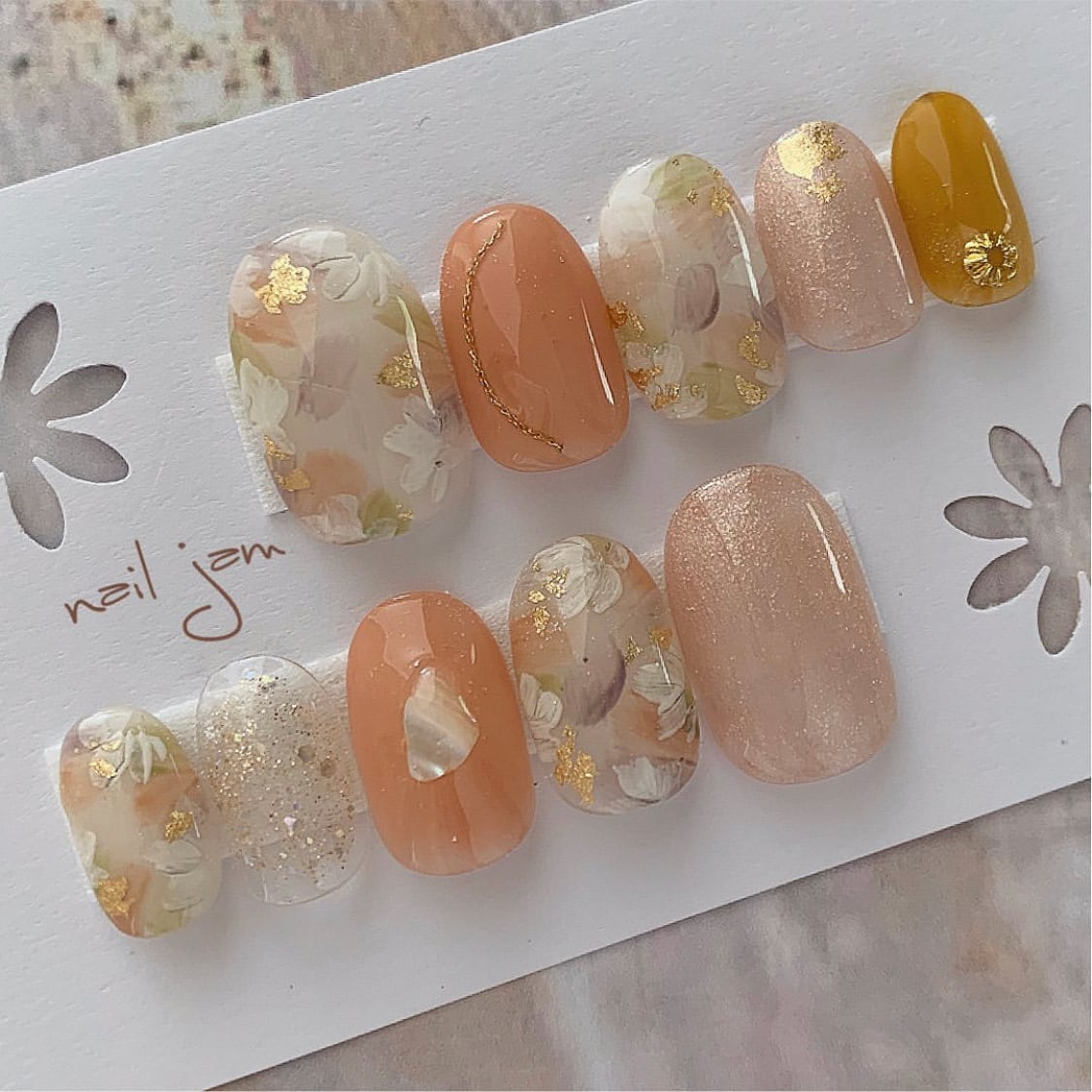 【サイズオーダー】ネイルチップ 淡色 前撮り 韓国 ニュアンス サイズオーダー】 ネイルチップ ニュアンス 前撮り 韓国 淡色 うちのこ