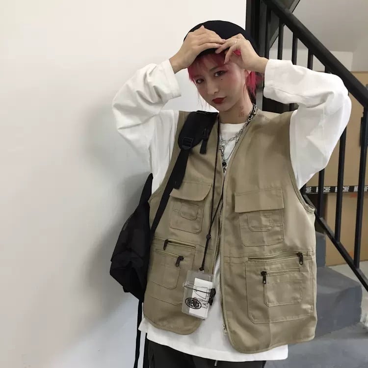ペアコーデに ピッタリ フィッシングベスト ワークベスト アースカラー ベスト ポケット付き メンズライク カジュアル ダボかわ 古着ライク おじかわ Lamitte Deco トレンド 韓国ファッション ショップ Base店