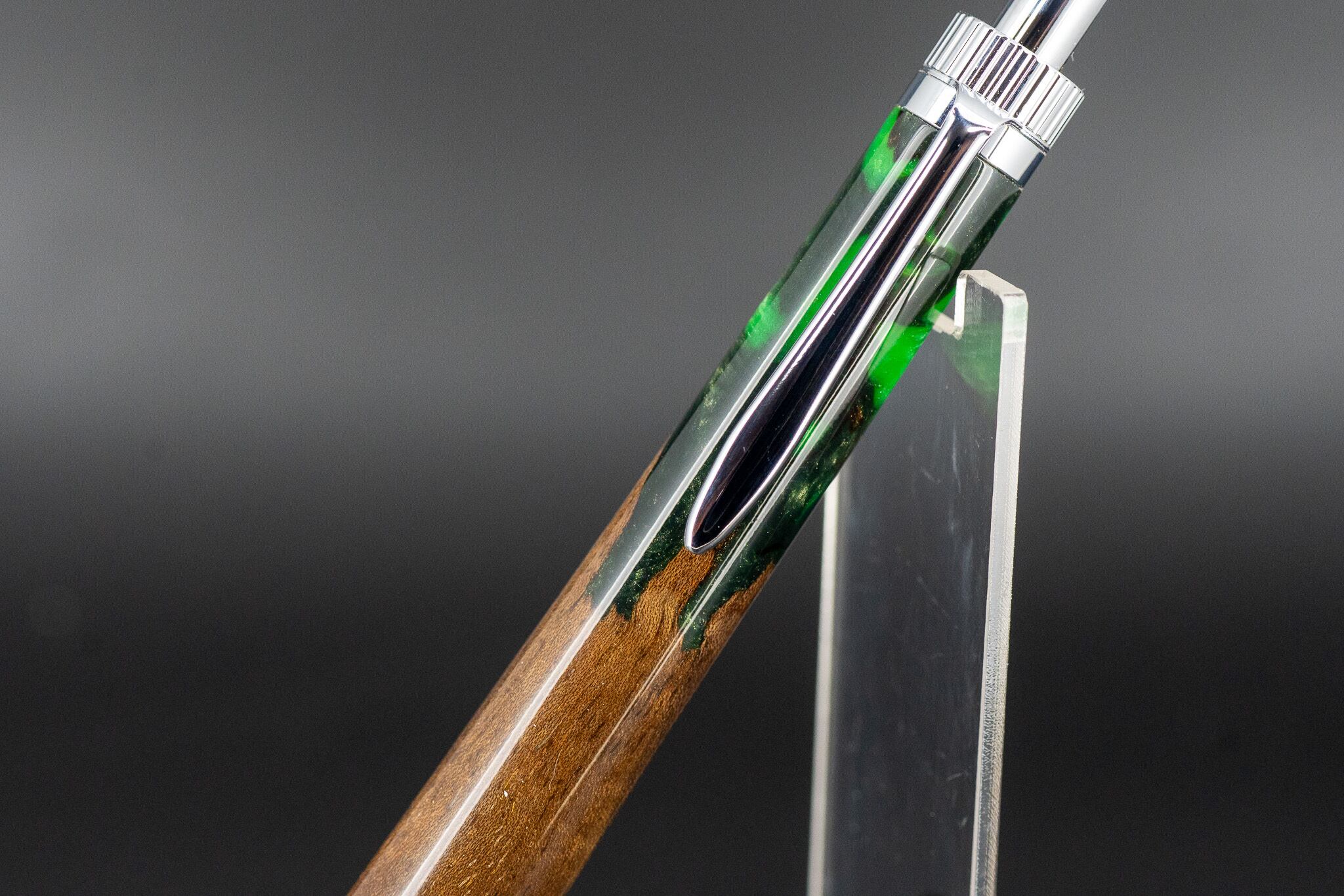 【創造性と透明美】 レジン × ウォールナット silver BP