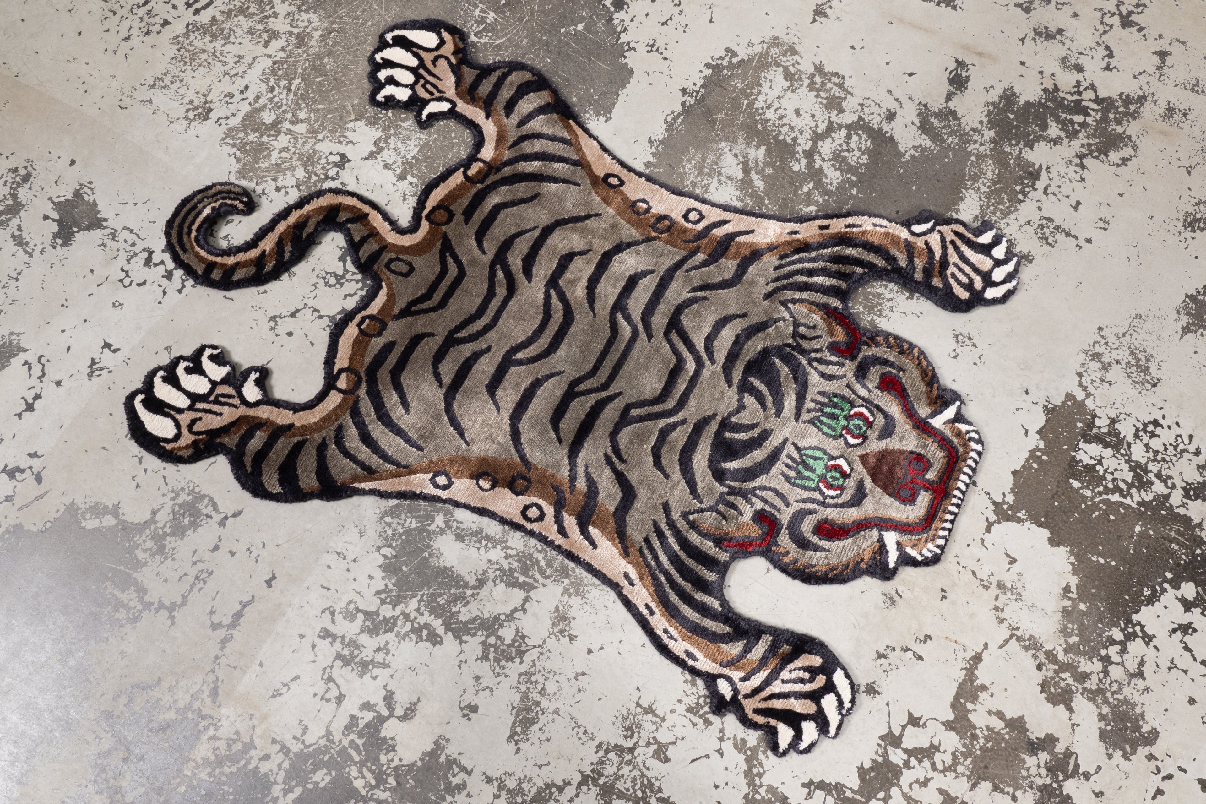チベタンタイガー　ラグ　S 33160x_s-4.jpg