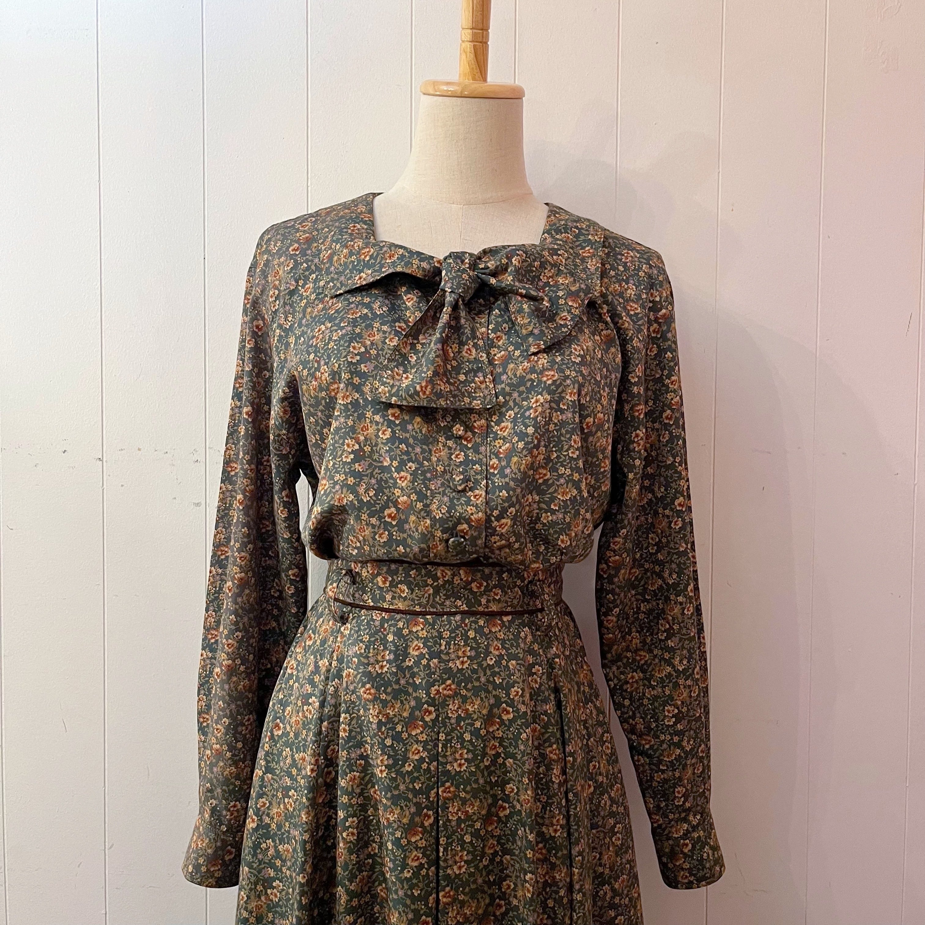 green mini flower set up