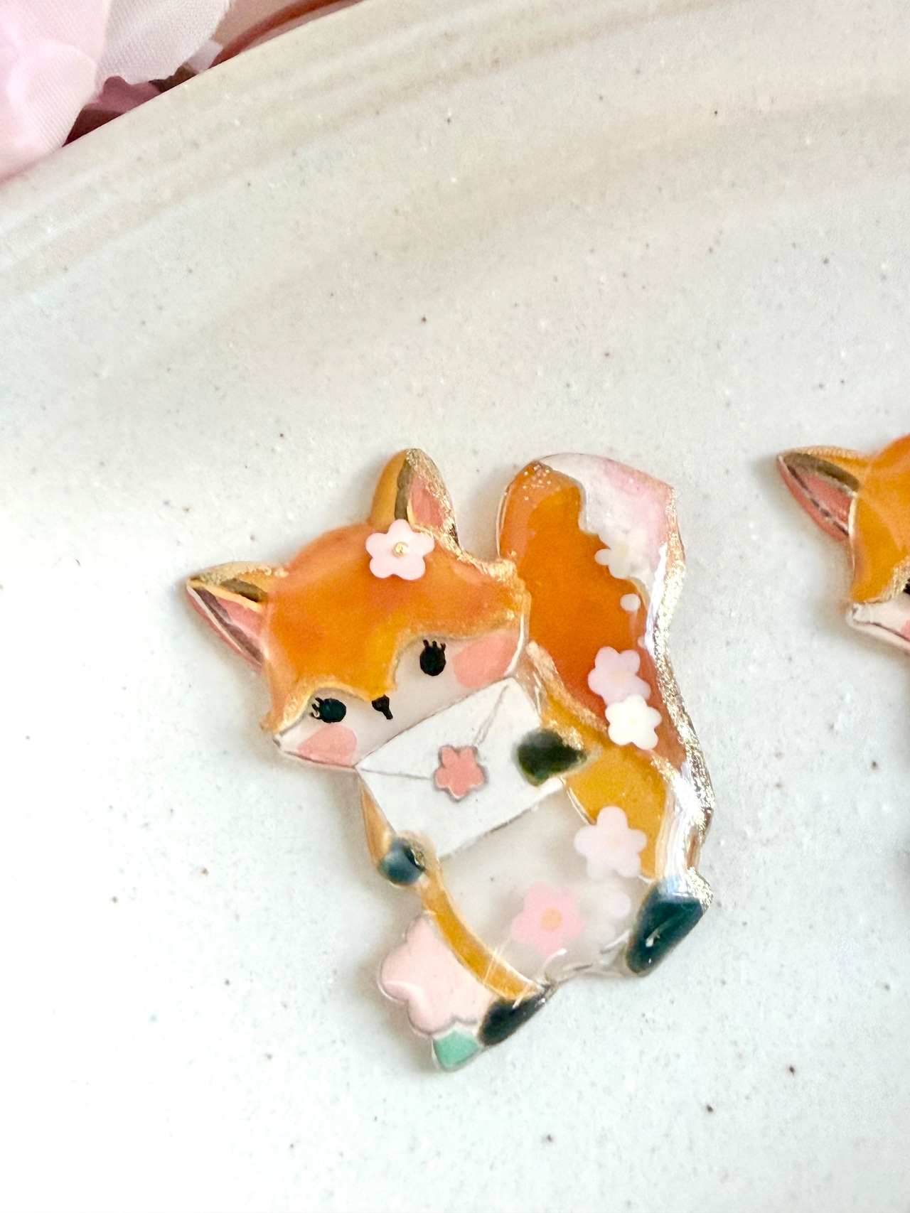 ブローチ『さくらポストのキツネさん』ストーリーカード付き