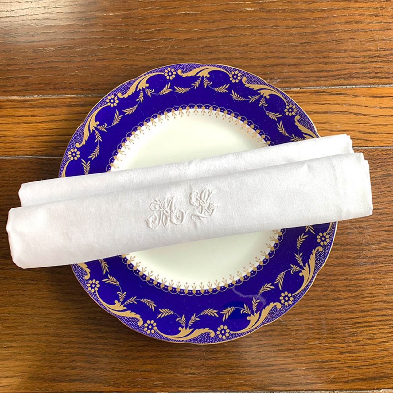 テーブルリネン　ダマスク織　白刺繍　モノグラム 刺繍　大判リネン 12clcm37