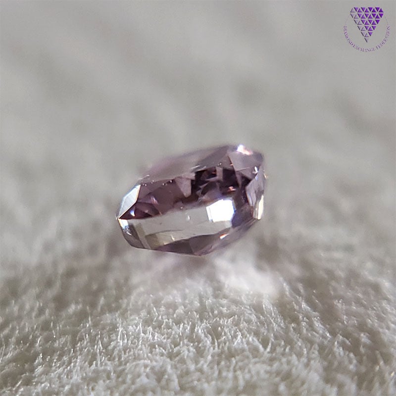 0.126ct  SI-2 FANCY LIGHT PINK PURPLE