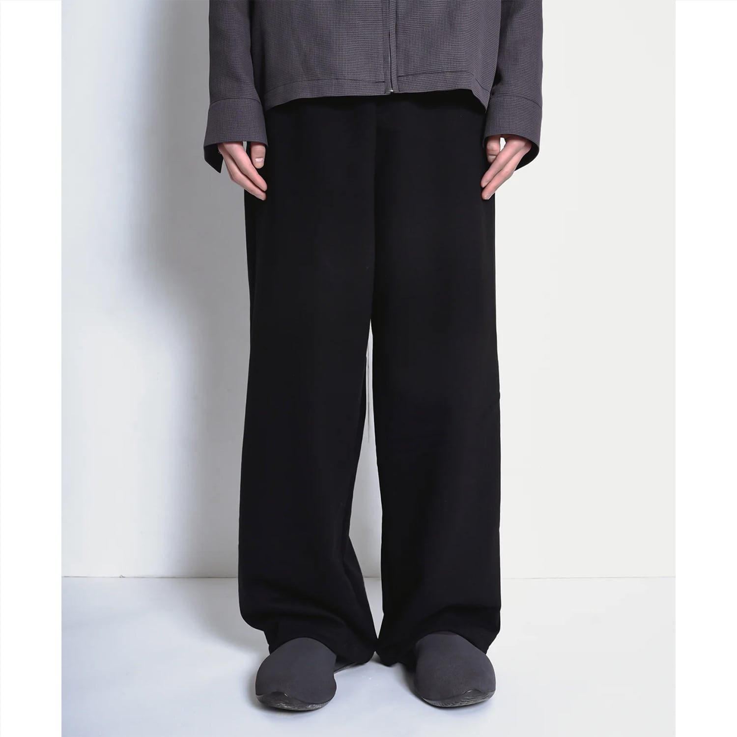 UNEEK BASEMNT - Discover independent style.