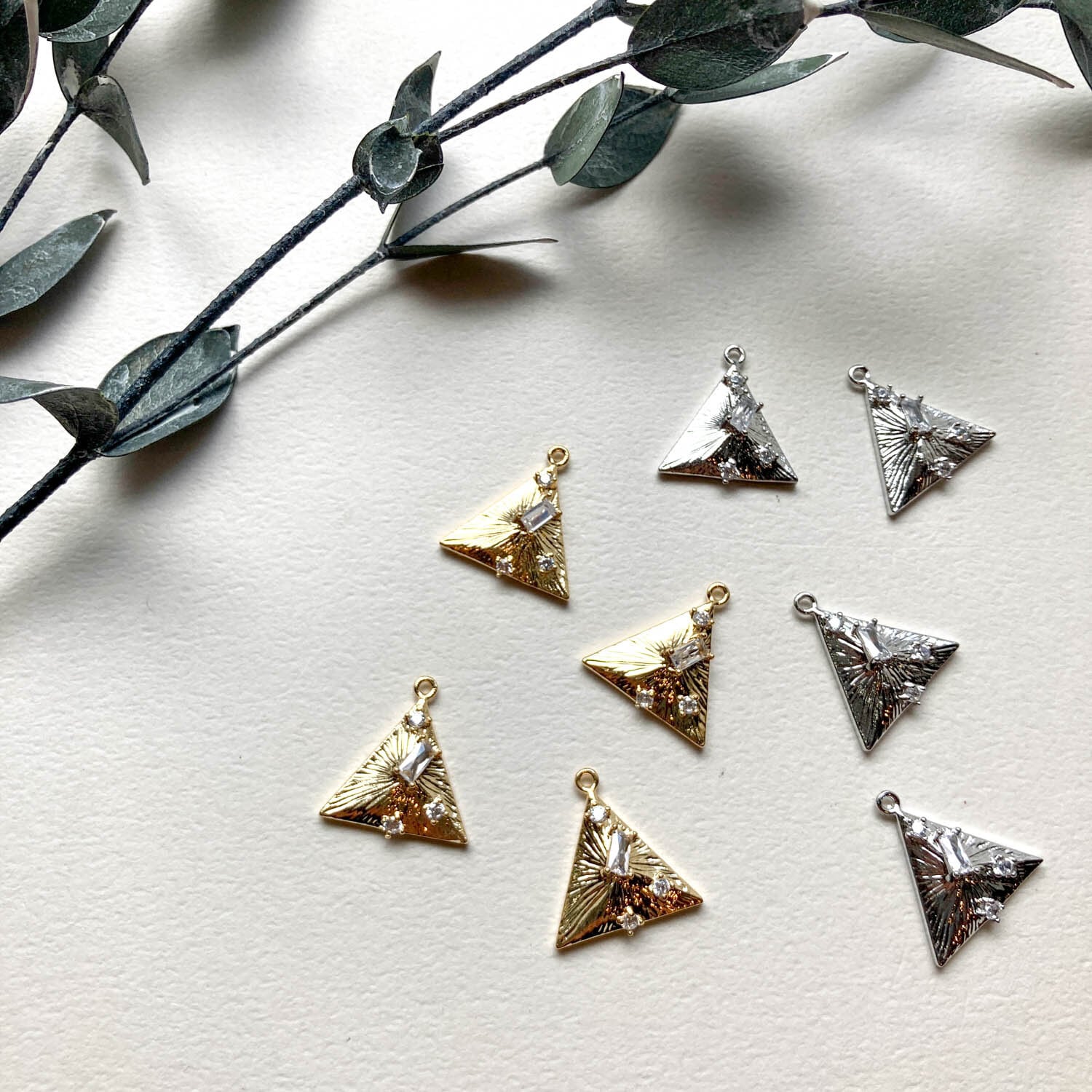 d301dde2be33f5c35bd703fa37a236