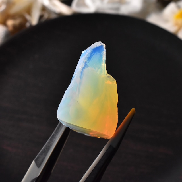 インドネシア産アンダラクリスタル原石 フェアリーティア E