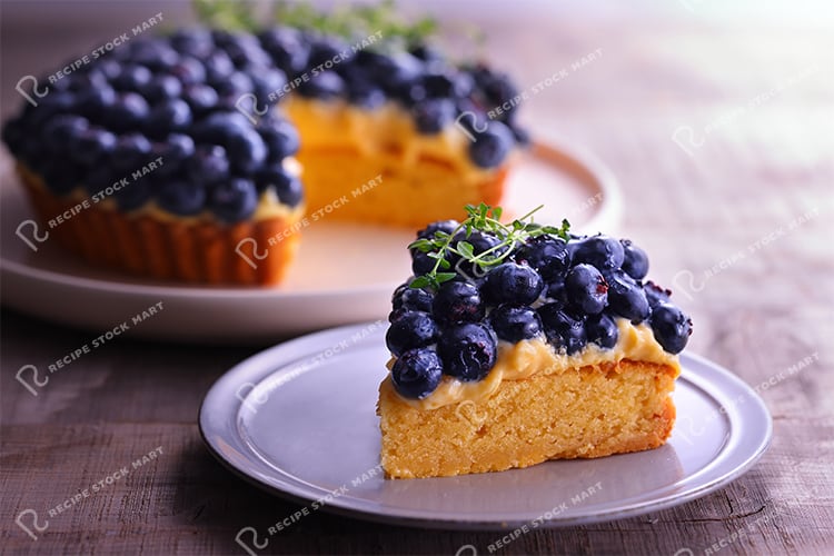 ストロブルーベリーブルースタルト 2025.07.29. 連日の猛暑に溶けそうです🫠 とにかく熱中症だけは気を