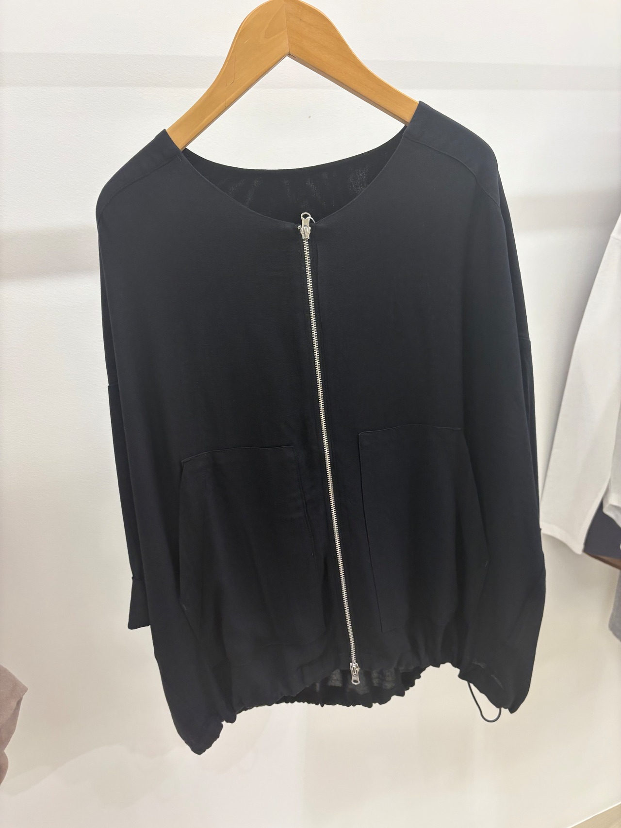 【le vent souffle】リネンミックス　ノーカラー7部袖ブルゾン　S022