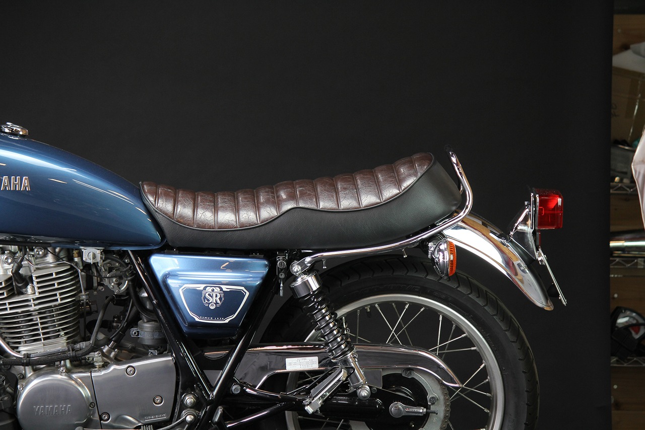 (Custom model)・GOODSEAT "STEP" (Step up)Tuckroll (LEATHER BR/BK) SR400 (78-08YEAR)