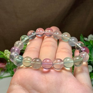 A82.透明☆可愛い色合い フローライト ブレスレット
