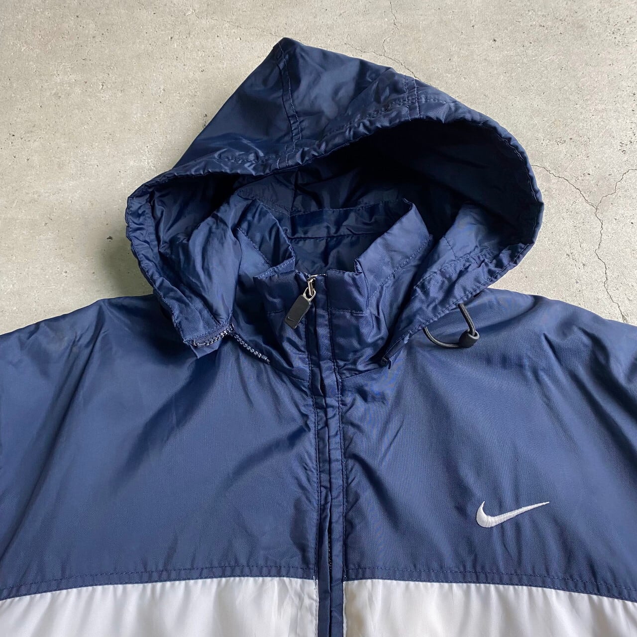 USED　NIKE　ナイキ　中綿ジャケット　ホワイト　白　ロゴ XL