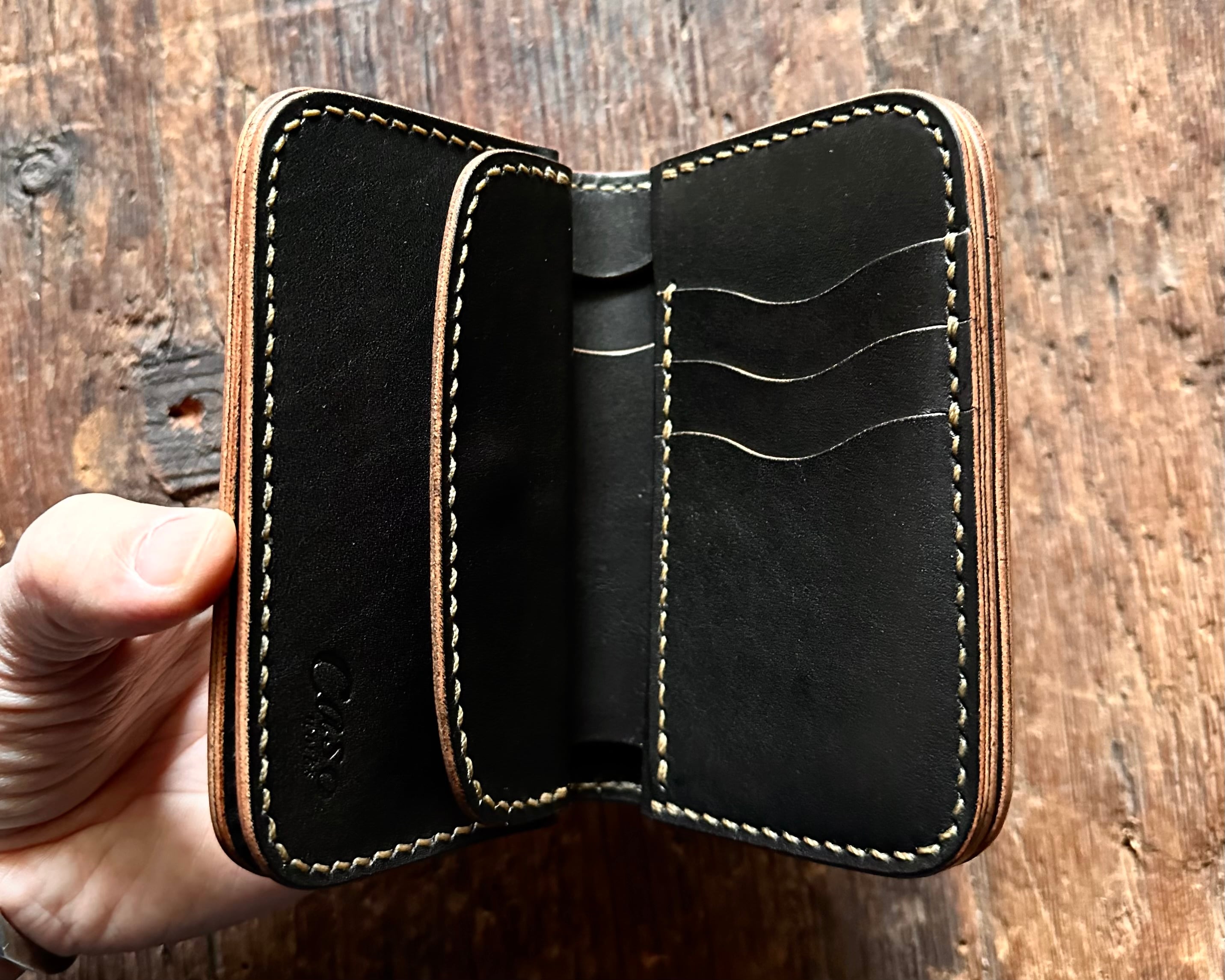 MIDDLE WALLET 01 | Casoworks
