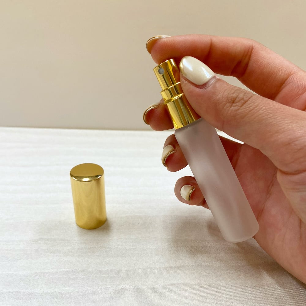 フロスト加工 スプレー容器 】 10ml 遮光 ガラス瓶 キャップ ゴールド