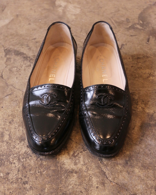 CHANEL loafers