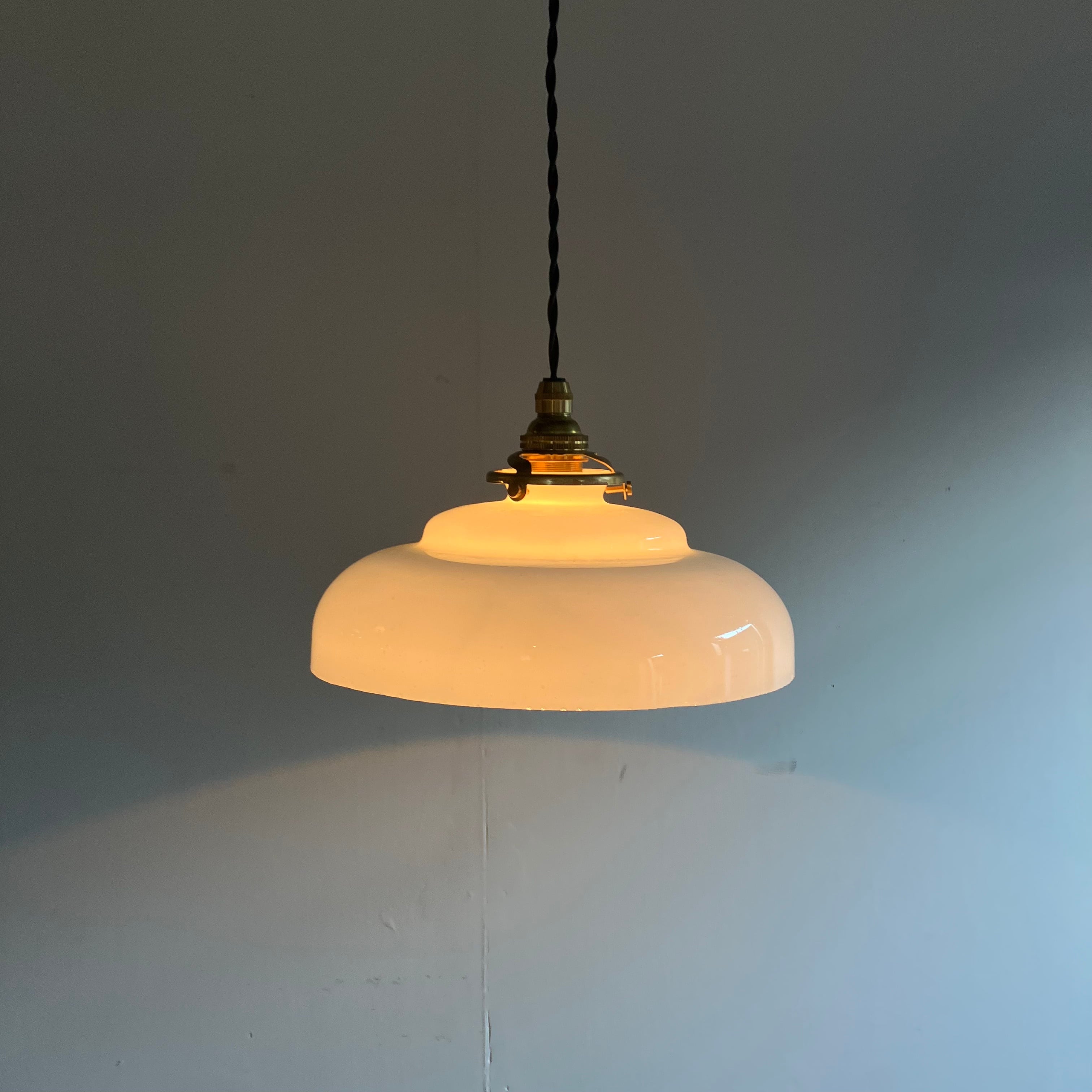 乳白硝子ランプシェード/ japan antique