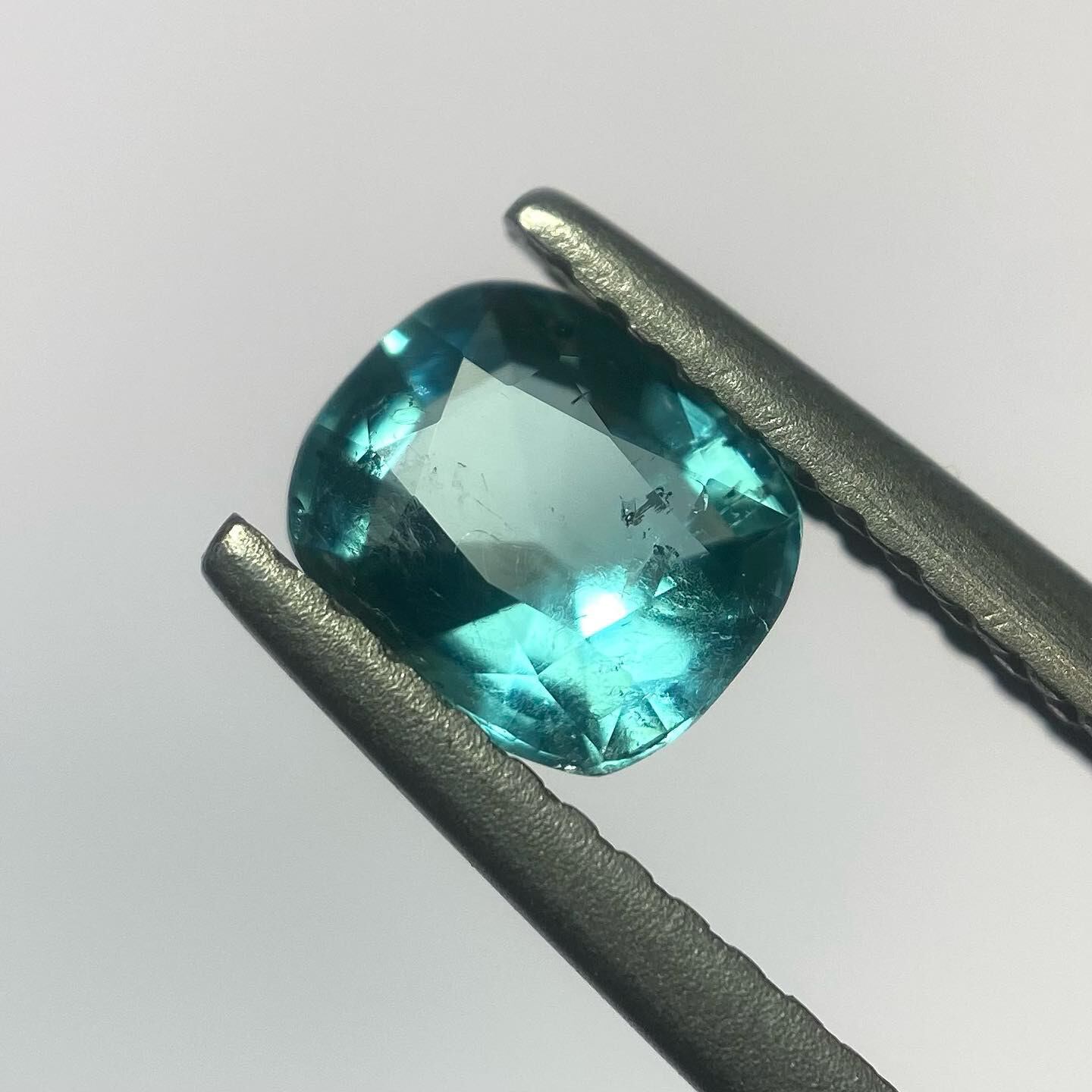 ちょっと潜った海の色 ラグーンカラートルマリン3