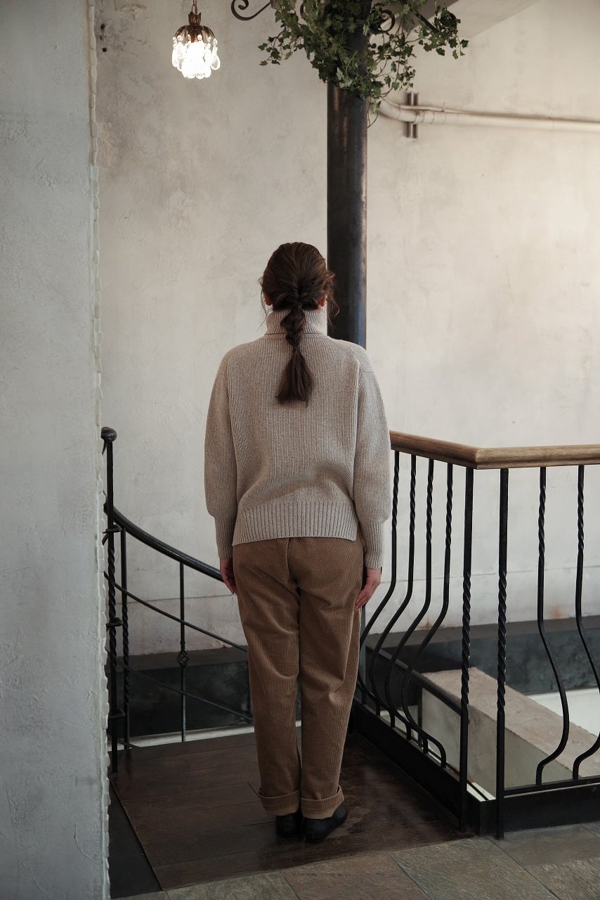 Hand Framed High Neck P/O