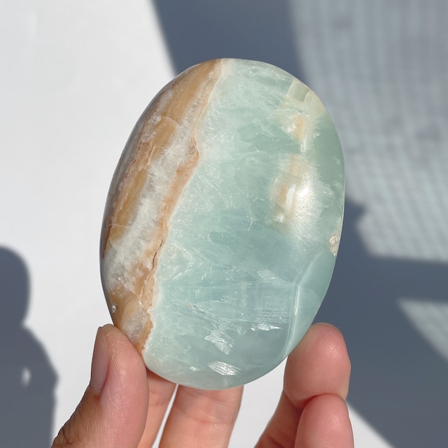 カリビアンブルーカルサイト パームストーン86◇Caribbian Blue Calcite◇天然石・鉱物・パワーストーン