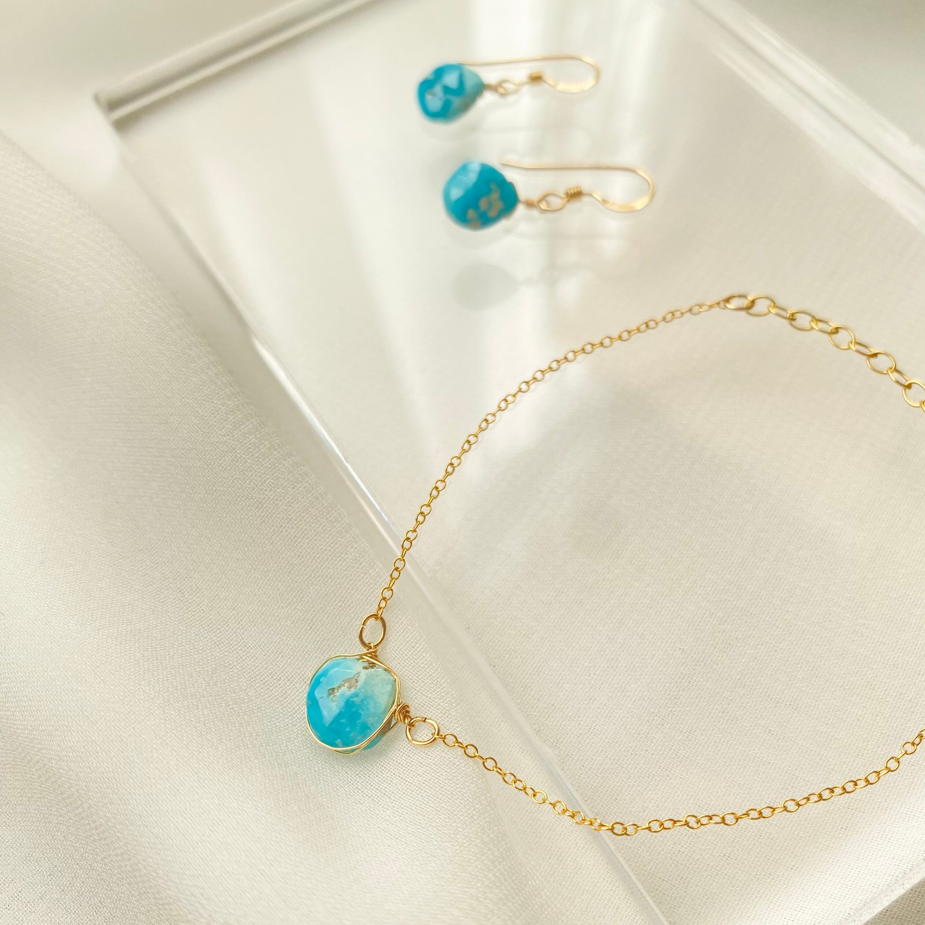 14kgfスリーピングビューティーターコイズダイヤカットブレスレット