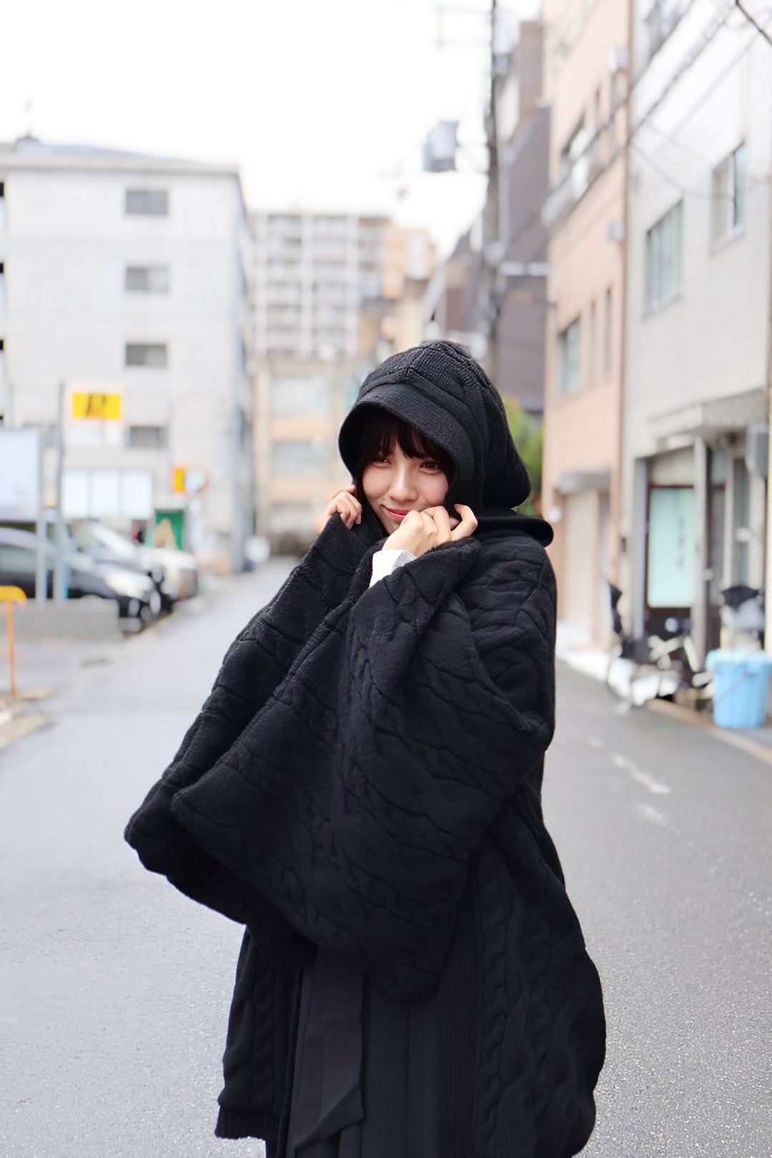 フード付きケーブルニット羽織 ブラック | MISAMARU