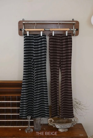 予約：border flare pants / mom  〔the beige〕