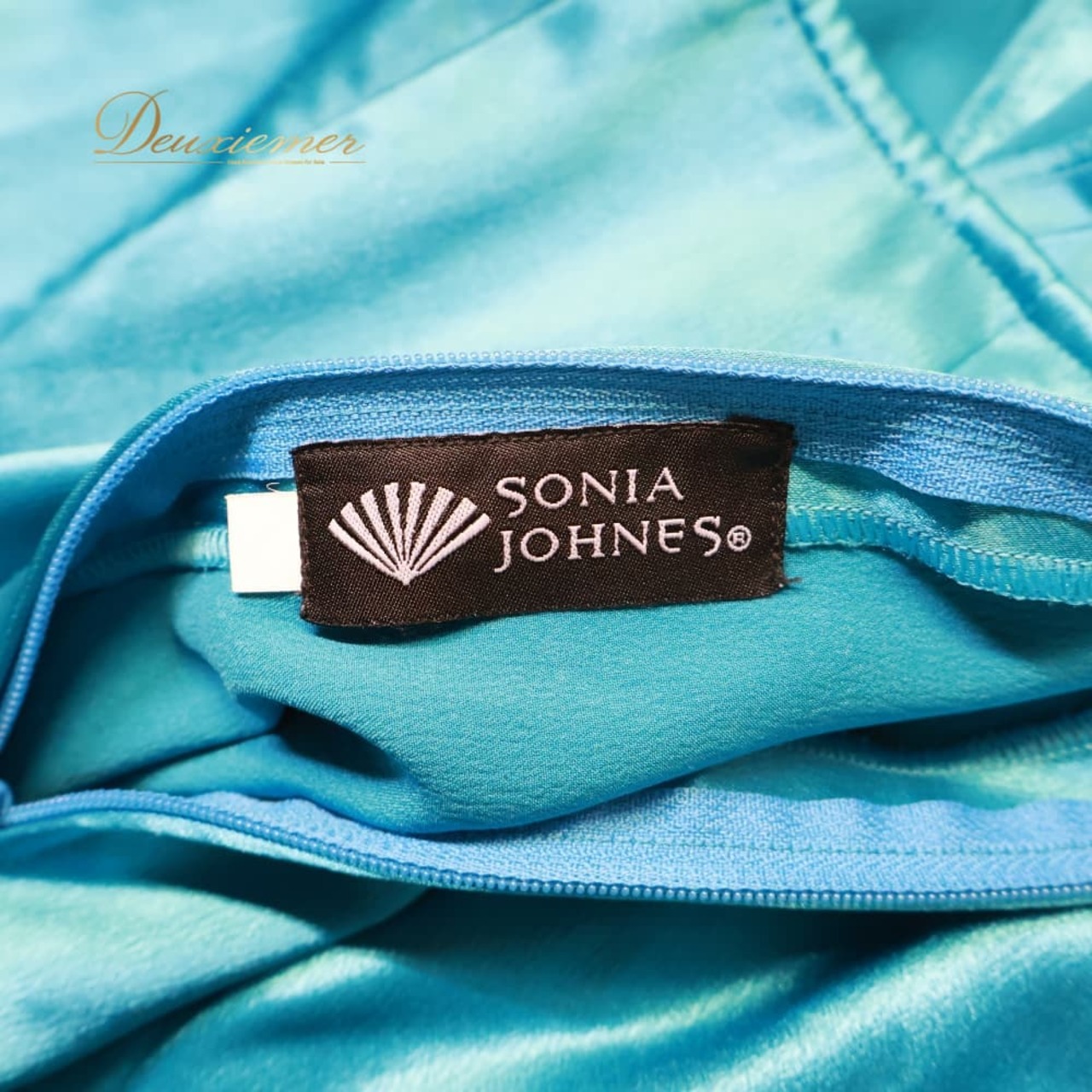 フラメンコ 衣装 SONIA JOHNES ソニアジョーンズ ファルダ スカート ブルー系 グリーン系 無地 シンプル 光沢 青 水色 緑 高級感 明るい 鮮やか 華やか キラキラ ダンス衣装 イベント ステージ 練習 レッスン レディース おしゃれ かわいい