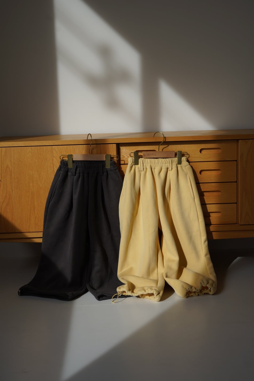 Warm Wide Sweat Pants / 2 Colors