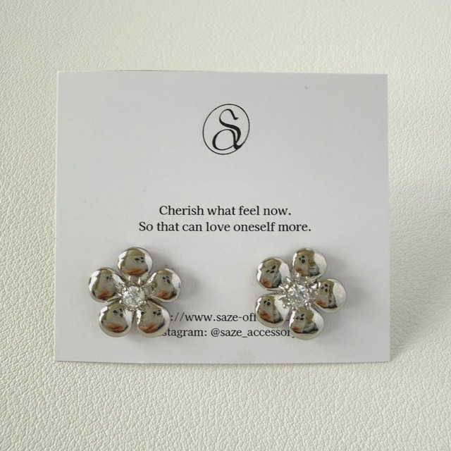 petit pierce -flower-