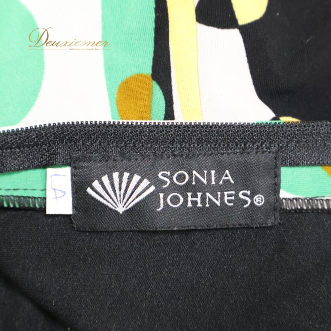 フラメンコ 衣装 SONIA JOHNES ソニアジョーンズ ファルダ スカート グリーン系 ブラウン系 イエロー系 ブラック系 ホワイト系 黒 緑 黄色 茶色 柄 模様 ボランテ フリル レース ダンス パーティ 発表会 マルチ かわいい ステージ衣装 舞台衣装 カラフル