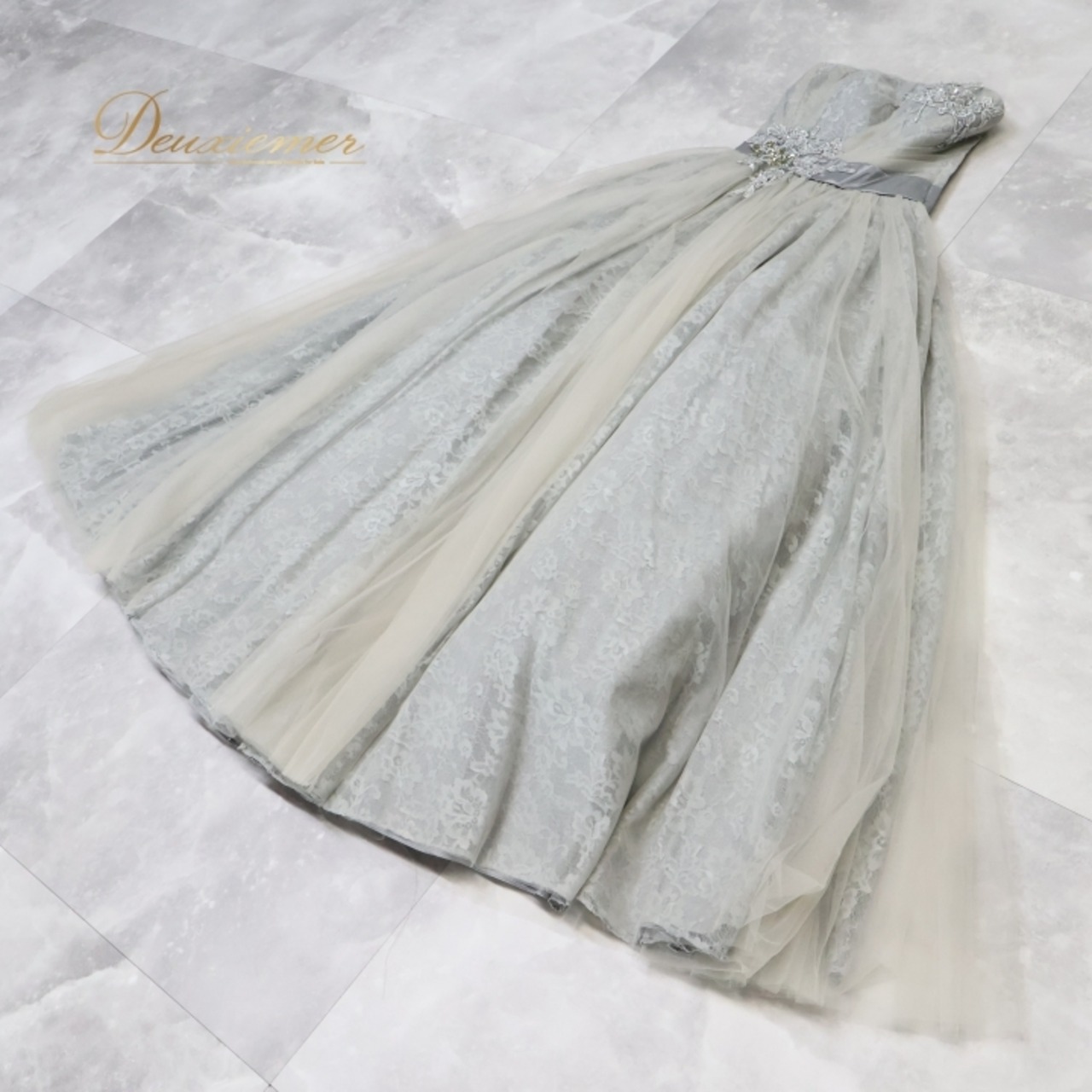 パーティドレス fine feathers ファインフェザーズ ワンピース ドレス 前撮り カラードレス 演奏会 発表会 撮影 レース ビーズ 高級感 上品 グレイ系 おしゃれ 結婚式 フォーマル ビーズ装飾