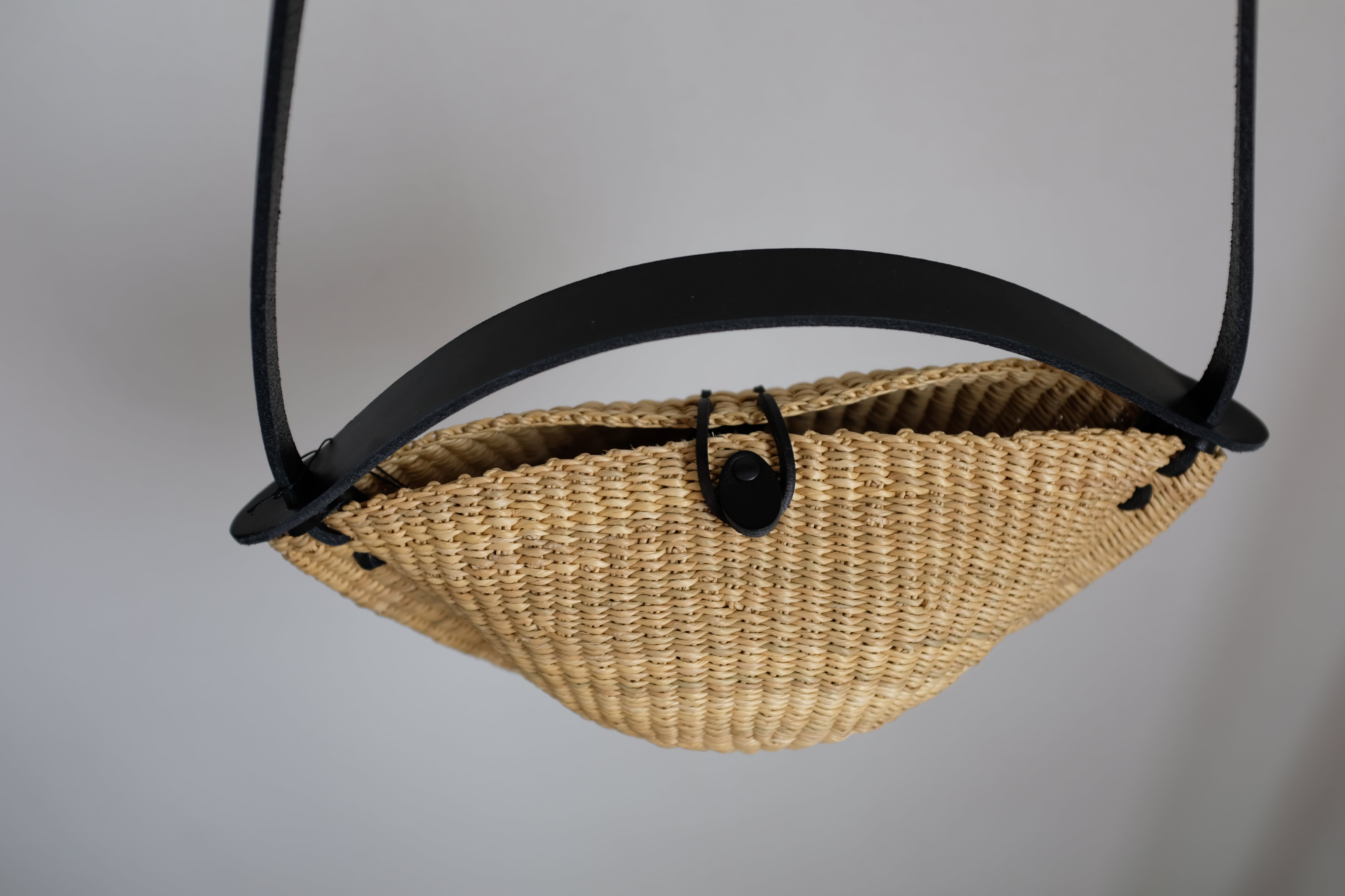Ines Bressand]N.33S SMALL WALNUT SHOULDER BAG | YES-姫路の美容院と