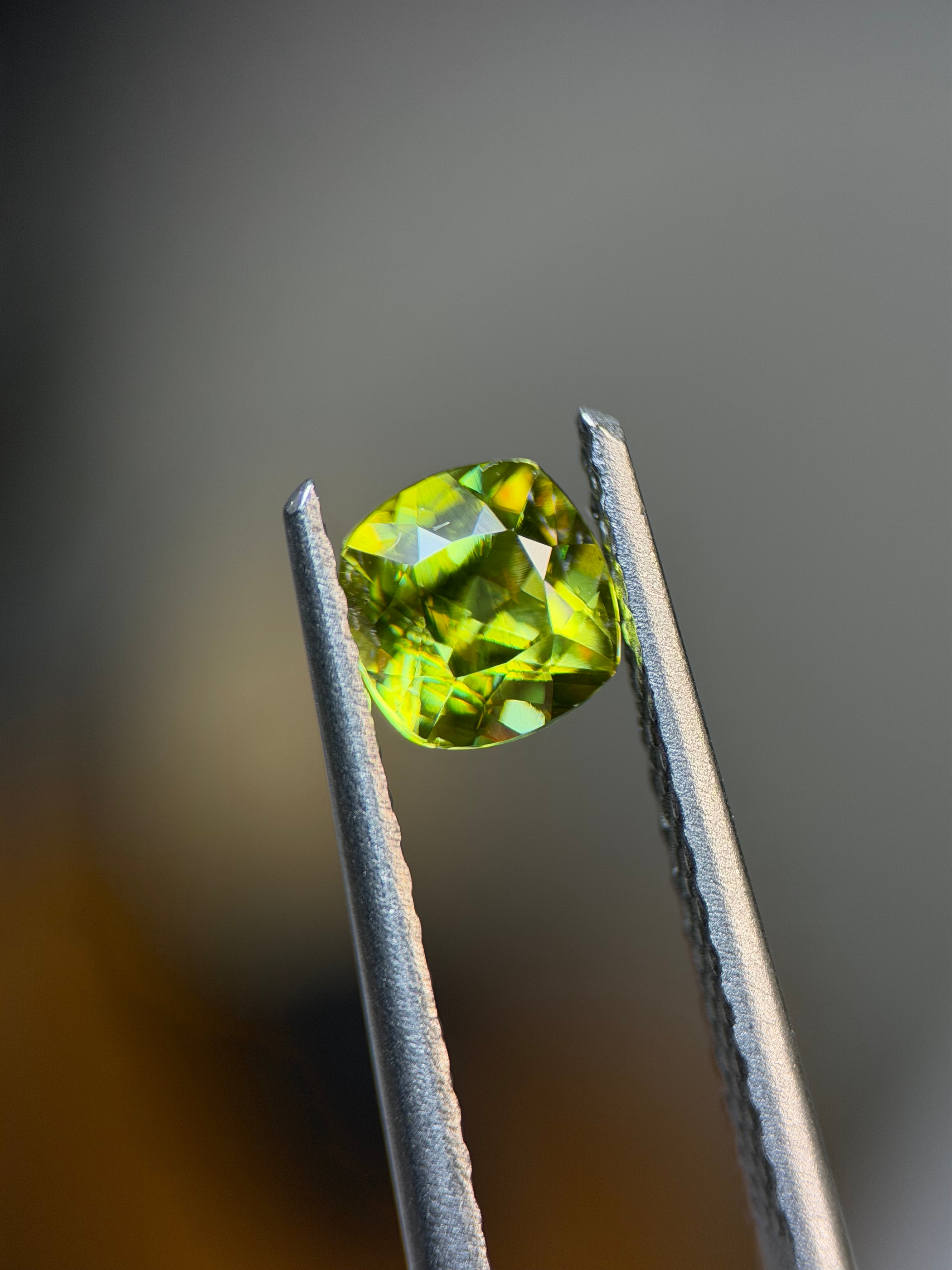 パライバトルマリン 5個で0.38ct パライバトルマリン 5個で0.38ct 2.7mmラウンド | パライバトルマリン
