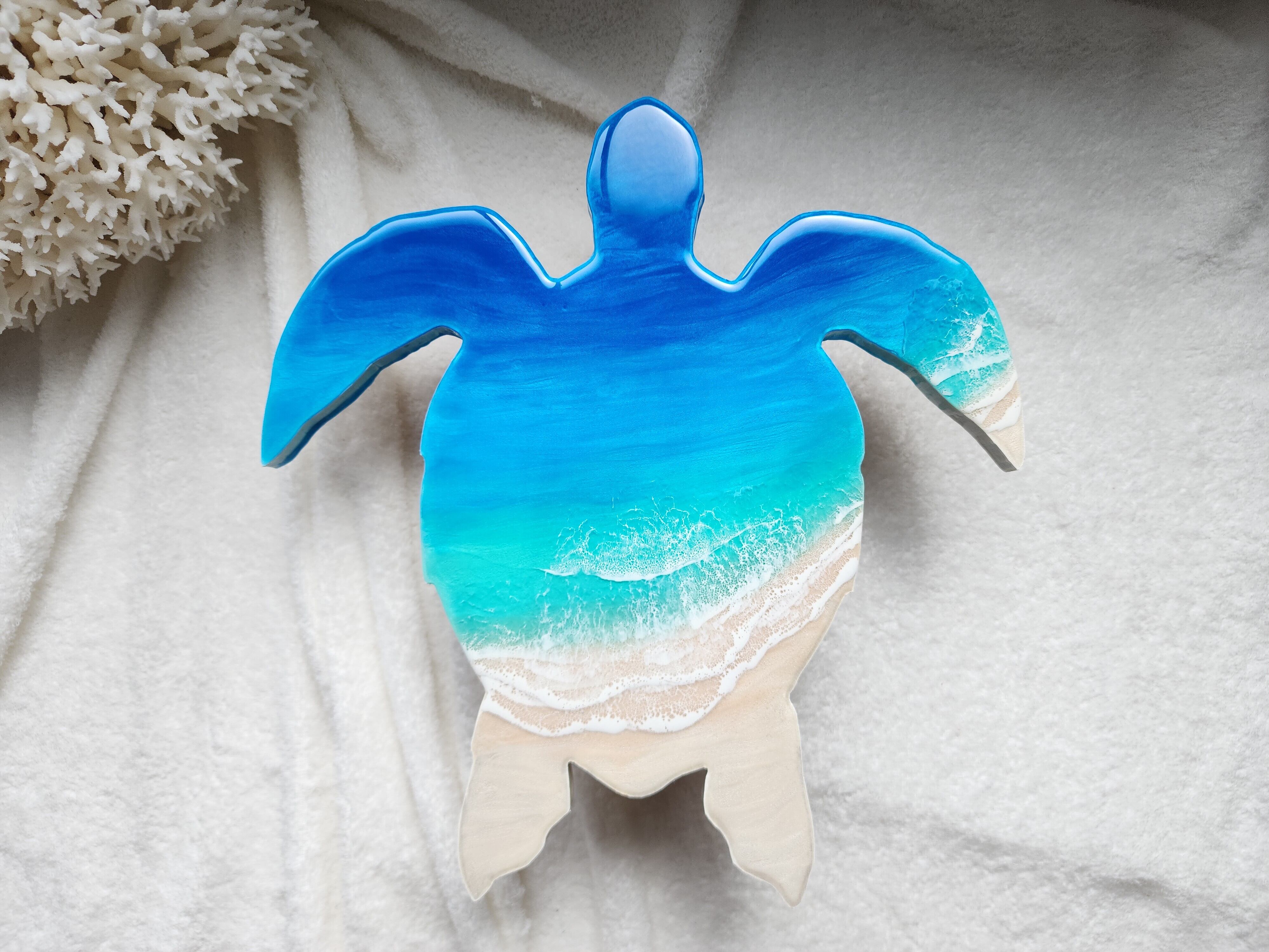 351.オーシャンレジンアート ホヌ型正面小サイズ
