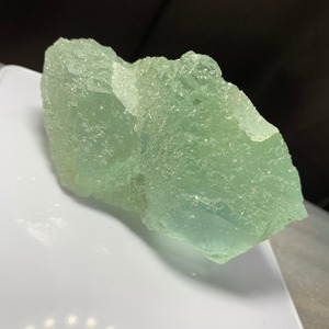 綺麗なグリーンの色合い☆フローライト原石クラスター