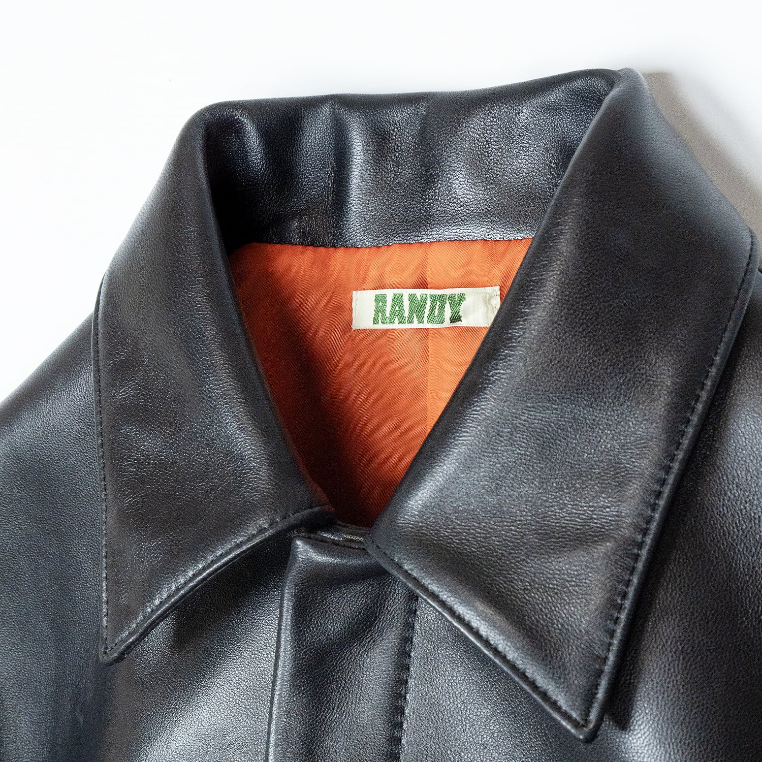 UNEEK BASEMNT - Discover independent style.