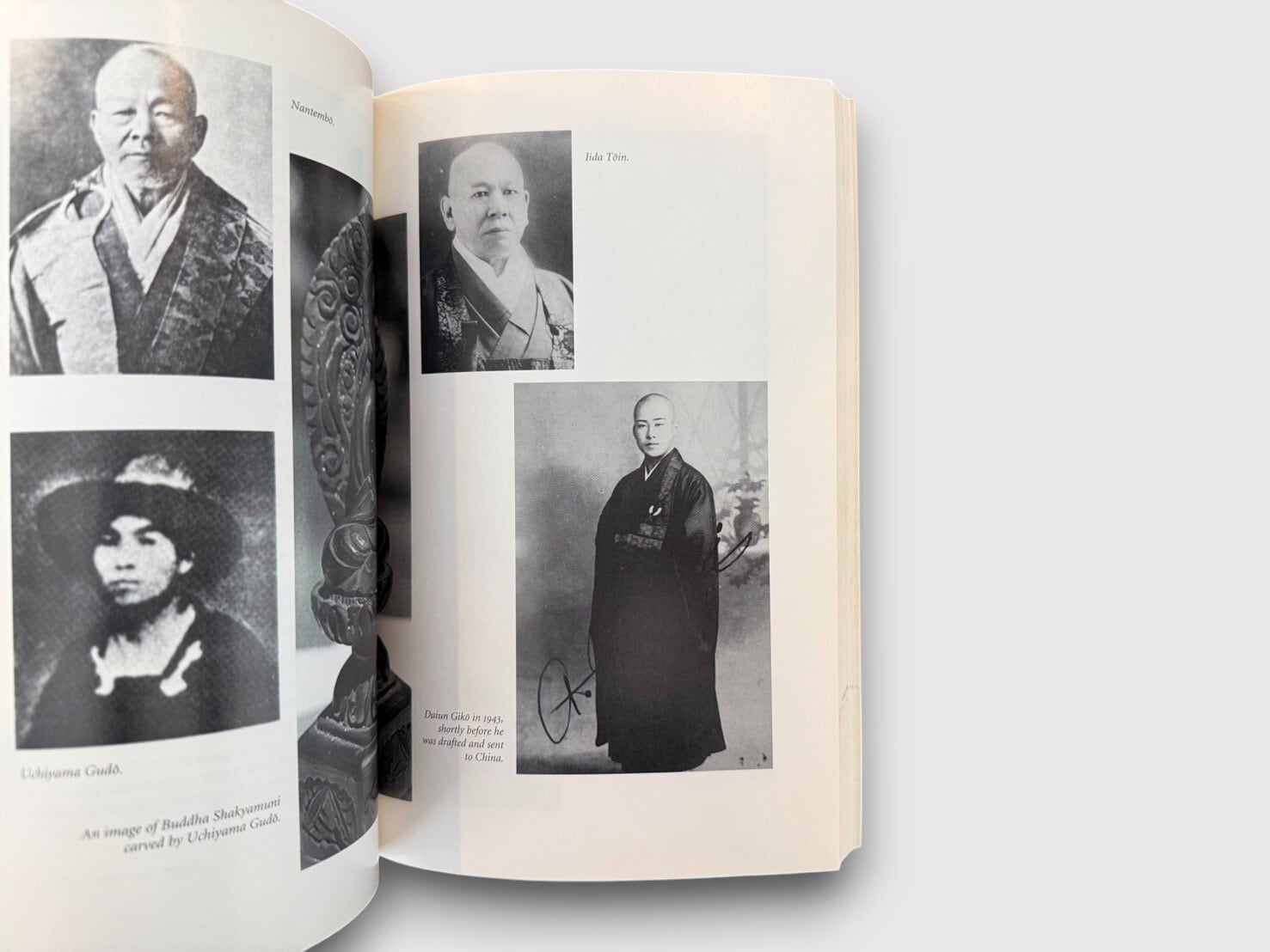 洋書：Zwischen Orient und Europa 洋書：Zwischen Orient und Europa - メルカリ