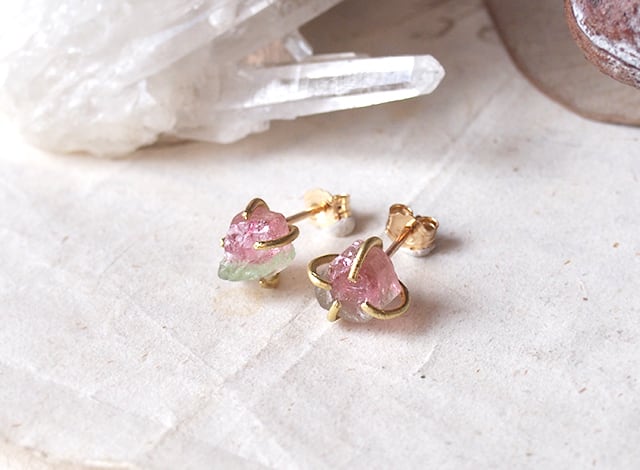 一点物】原石のウォーターメロントルマリンのピアス | witch/花石:鉱物