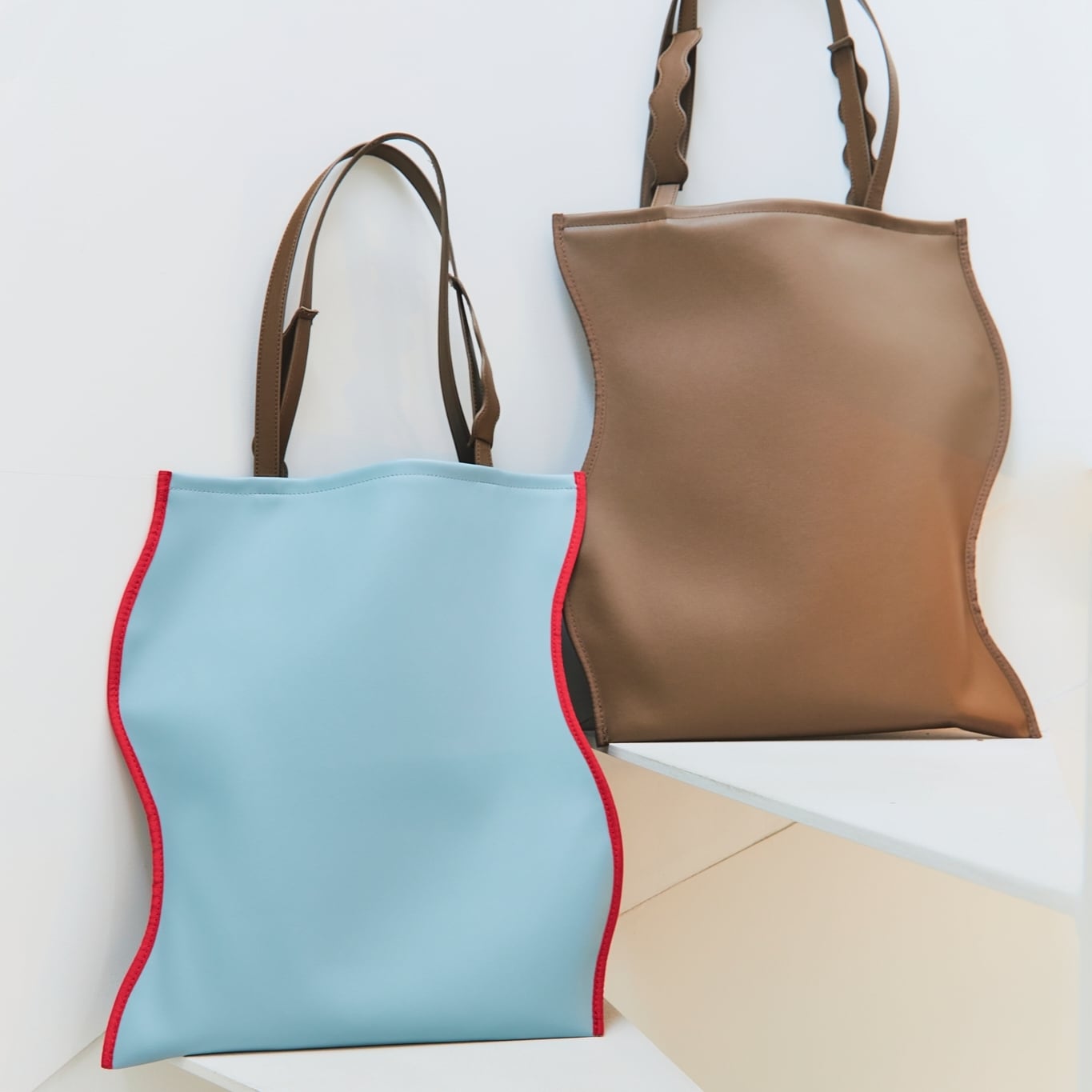 WAVY LINE TOTE