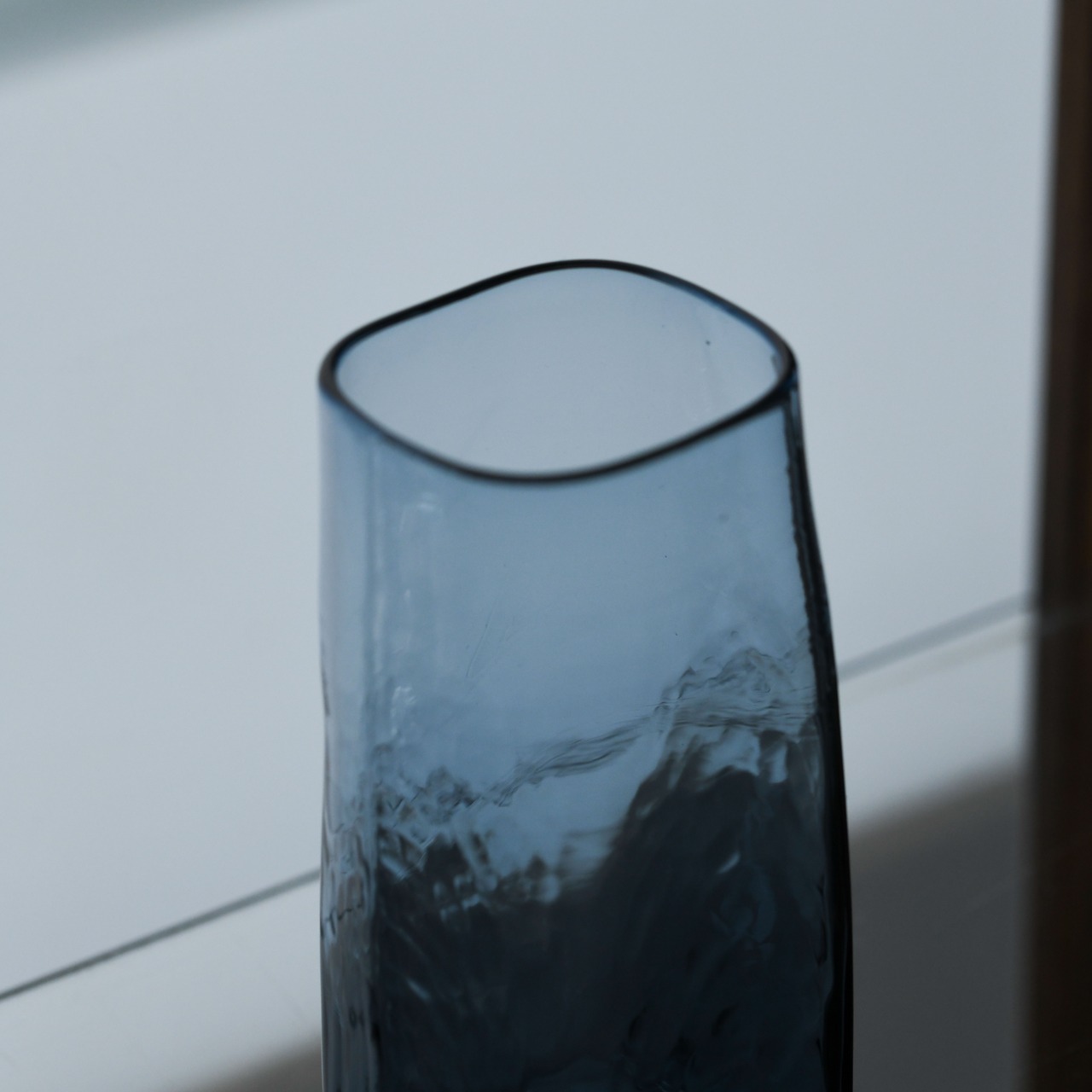 ヨシロ工房　角花器（アッシュブルー）