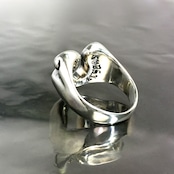 RHYTHMIC HORSESHOE RING with BLACK DIAMOND / リズミックホースシューリング・ブラックダイヤモンド