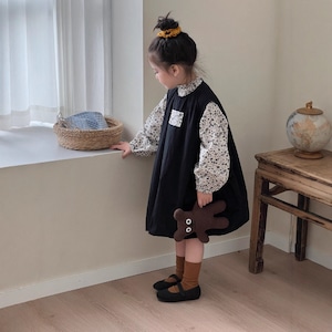 秋小花柄ブラウス&黒ベストドレスセット