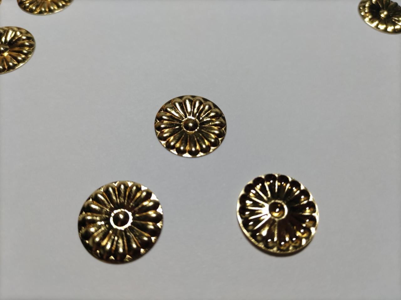 特別！直径15mm菊紋金具5分 x 100枚 神輿、神殿、真鍮
