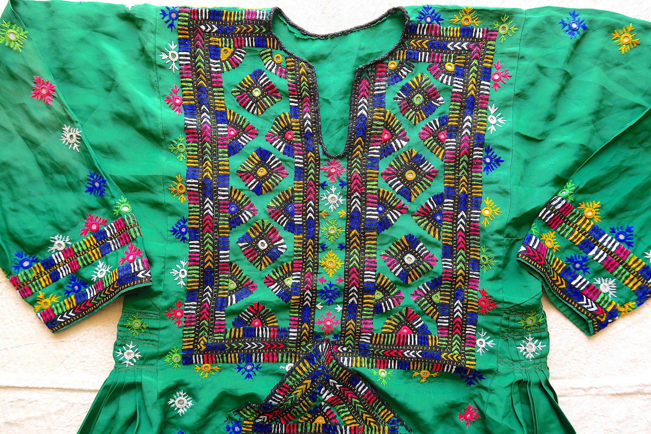 バロチスタンドレス|ビリジャングリーン