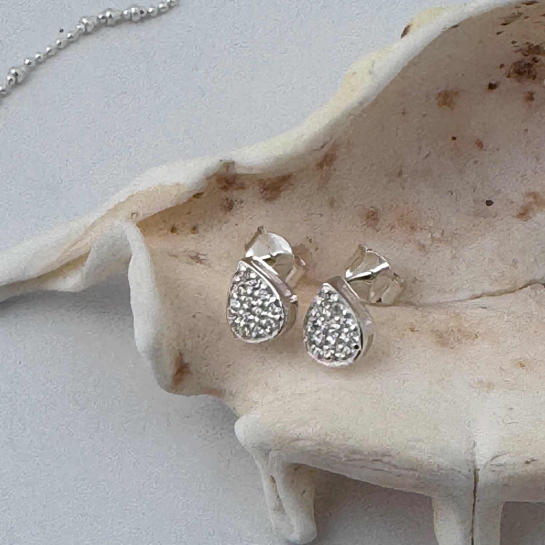 ジルコニア オーバル / ドロップ スタッド ピアス 小さめピアス